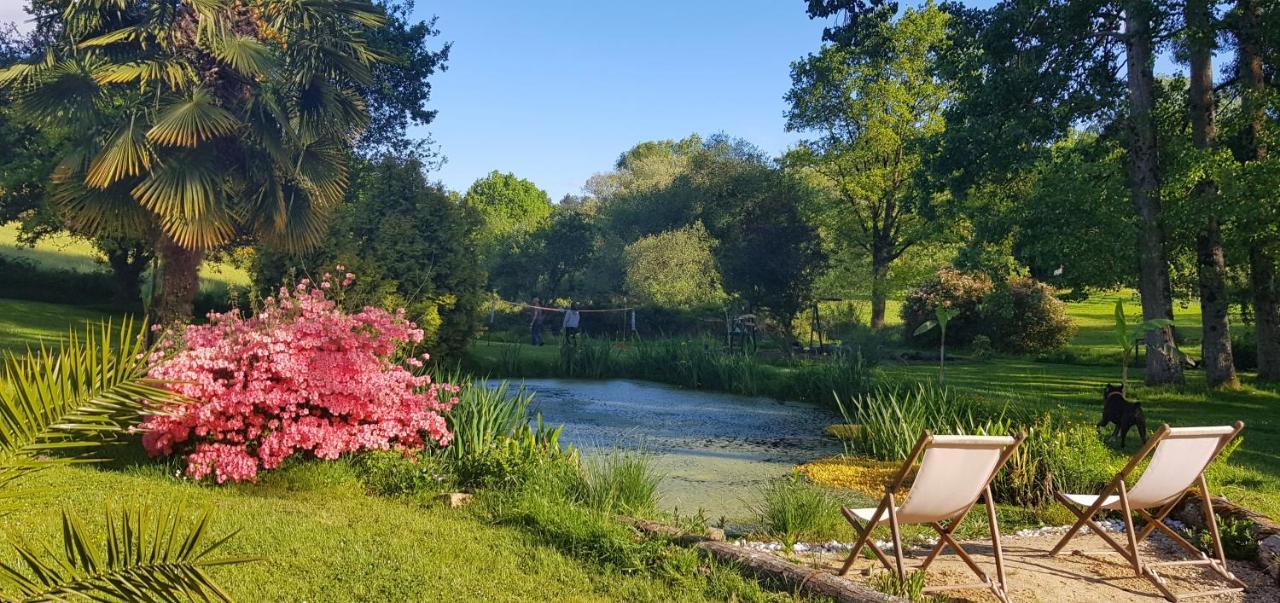 Le Vieux Moulin Gites - A Charming Stone Cottage With Garden View And Seasonal Pool Guegon Екстер'єр фото