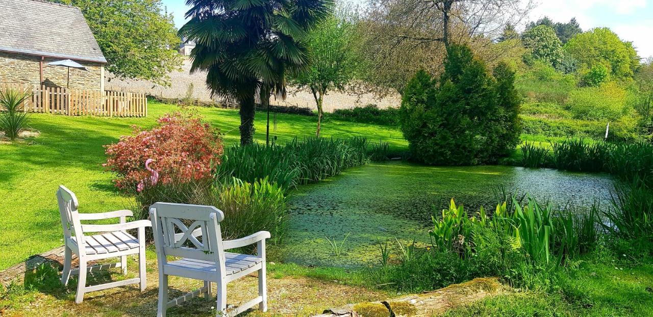 Le Vieux Moulin Gites - A Charming Stone Cottage With Garden View And Seasonal Pool Guegon Екстер'єр фото